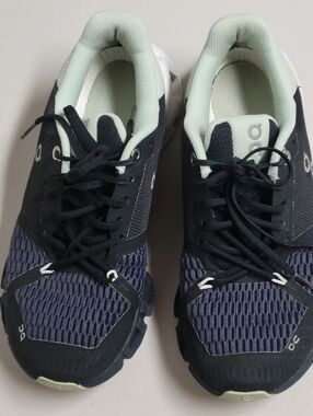 On Running Cloudflyer Black Mint Women's Size 6.5.